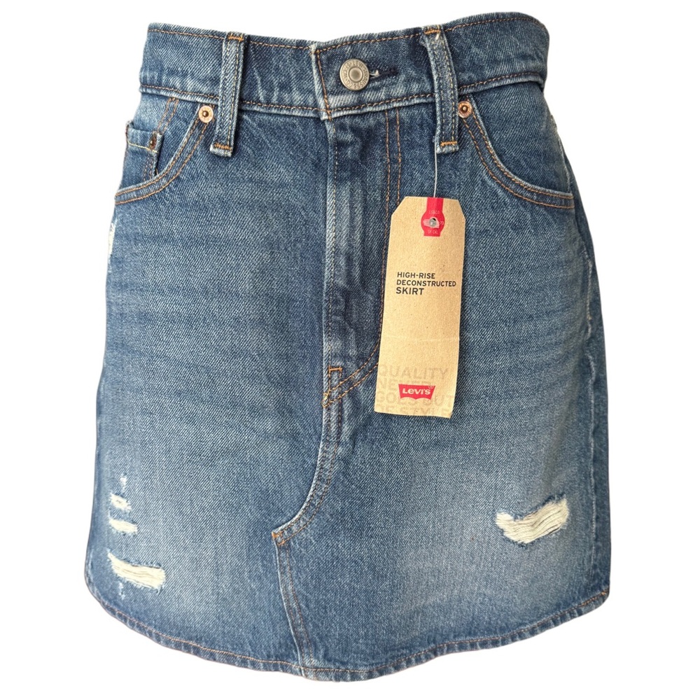 Levi’s NWT Size 6 HIGH-RISE Jean Skirt
DECONSTRUCTED